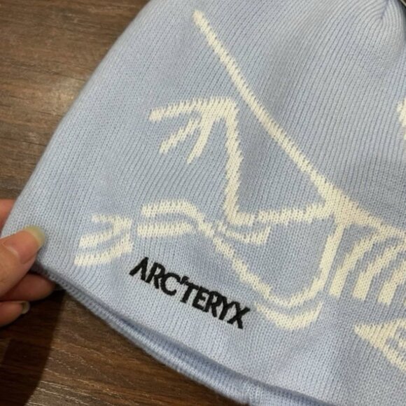 New Arc'teryx Blue Beanie Birdhead Toque - Picture 2 of 3